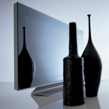Hantarex LCD 32 Glass Mirror | AV Magazine